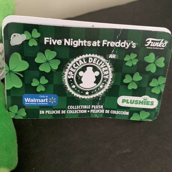 FIve Nights At Freddy’s Walmart Exclusive Shamrock Freddy Plush Special Delivery - Picture 3 of 11